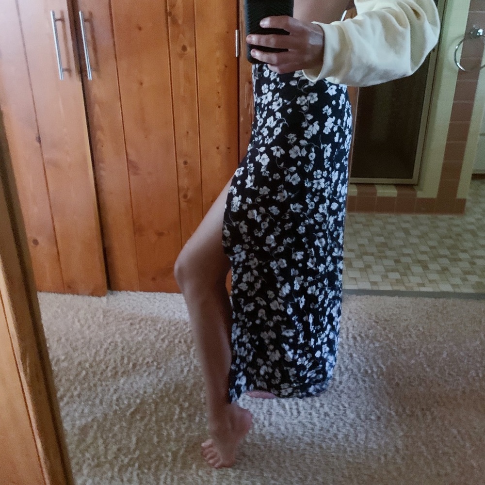 Chic Open Leg Patterned Maxi Skirt🤍